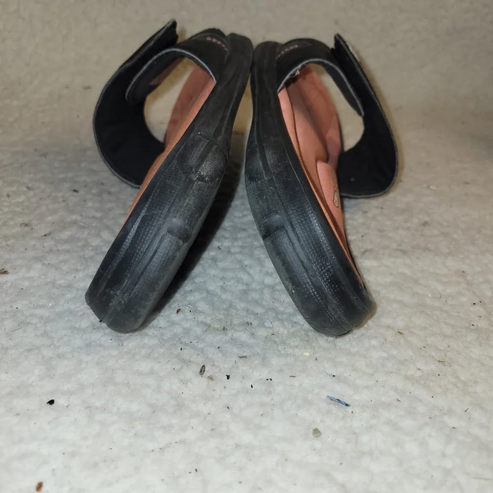 Under Armour Sandals‎ -Youth Girls Sz 5 - Ignite Slide Black & Pink Flats